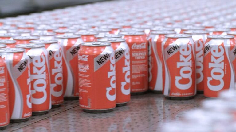 Controversa New Coke retornar&aacute; em a&ccedil;&atilde;o promocional de Stranger Things