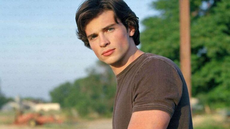 Tom Welling vai reprisar papel de Clark Kent em especial do Arrowverse