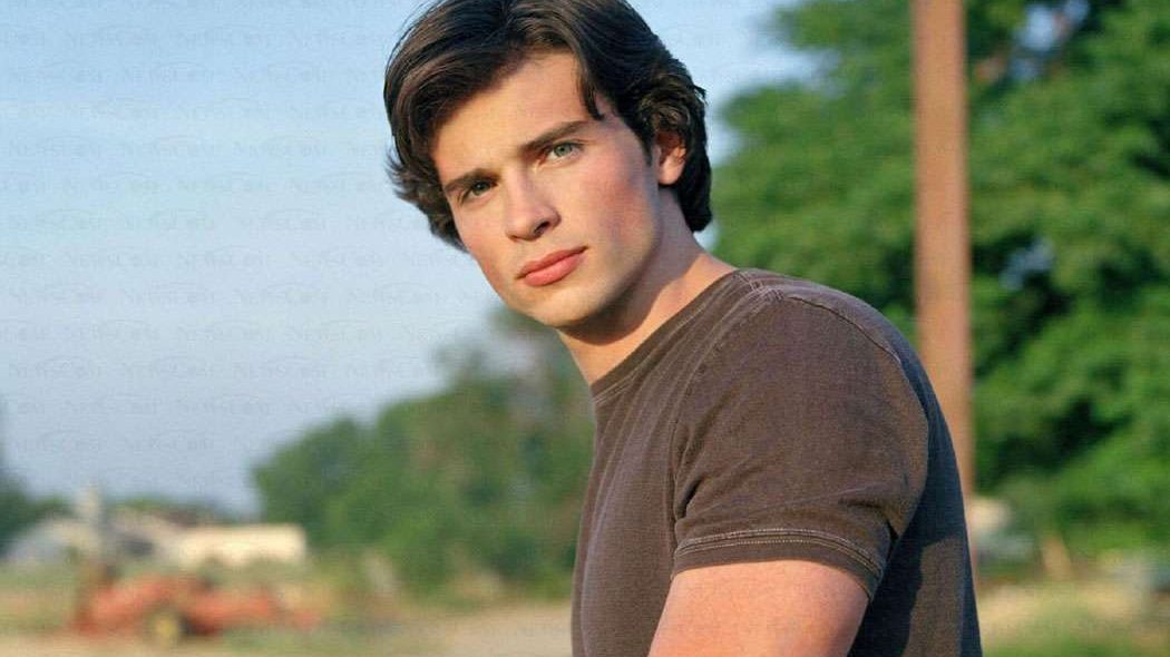 Tom Welling vai reprisar papel de Clark Kent em especial do Arrowverse