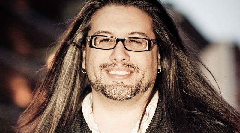 Em entrevista, John Romero diz que &ldquo;ningu&eacute;m deveria ter armas&rdquo;
