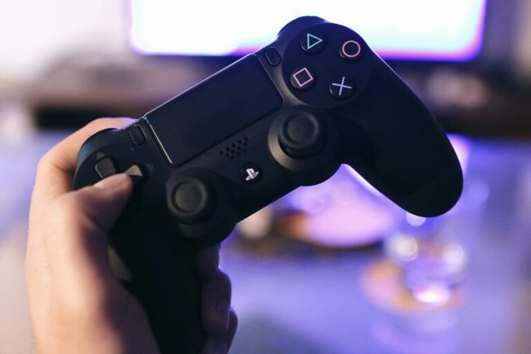 Jogadores do PlayStation s&atilde;o os que mais acessam o Pornhub