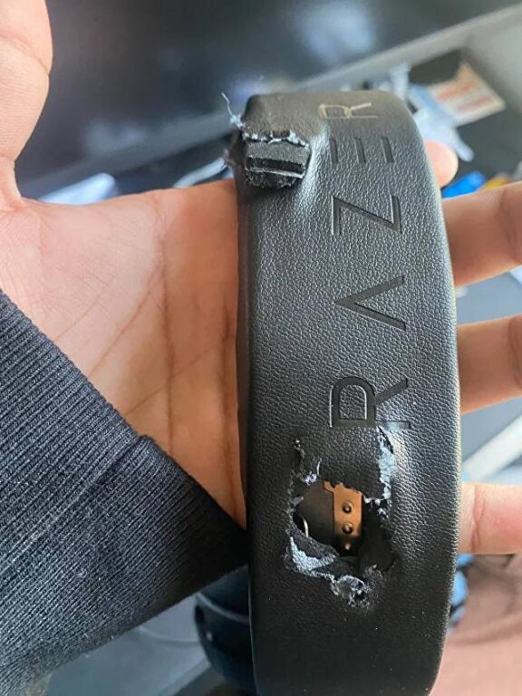 Headset da Razer para bala perdida e salva vida de jogador