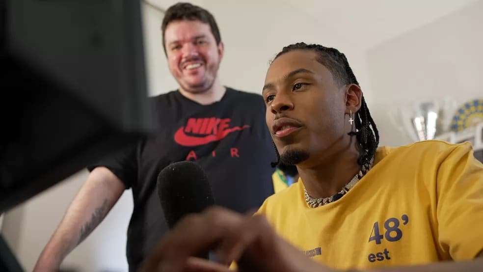 PA, atleta que participou do BBB, encontra com Gaules em reportagem