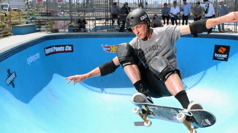 Tony Hawk quer construir o &ldquo;maior parque de skate do metaverso&rdquo;