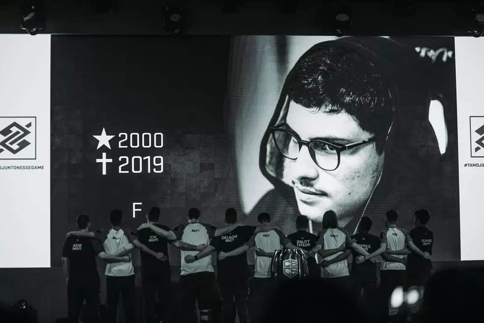 M&atilde;e de brutt se pronuncia ap&oacute;s condena&ccedil;&atilde;o da Imperial