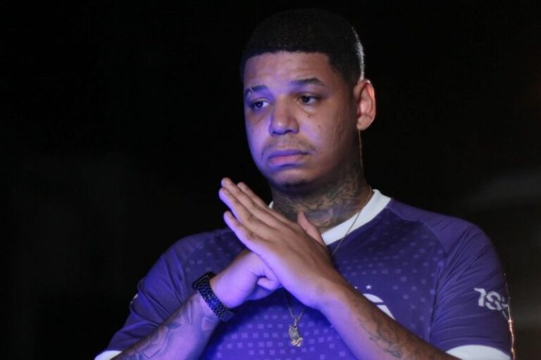 Dgzin novo jogador da F&uacute;ria?