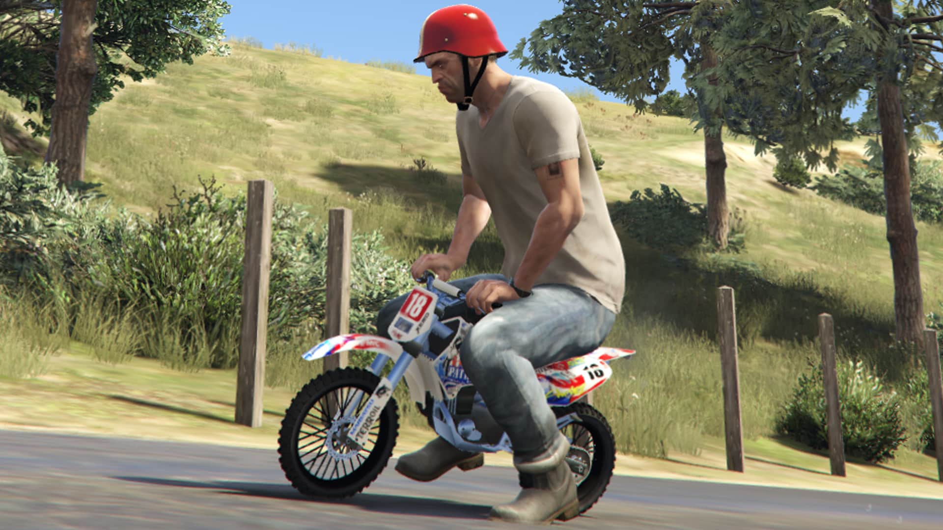 Imagem de Trevor fazendo Test Drive na Mini Moto - mods para GTA 5