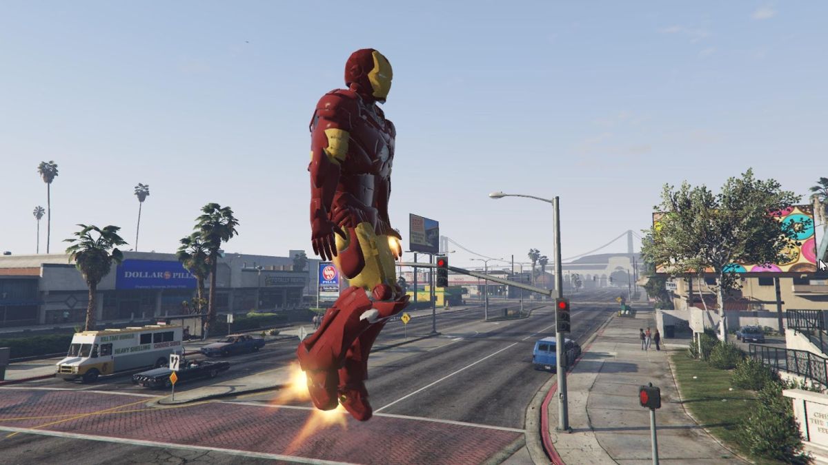 Homem de Ferro passeando pela cidade de Los Santos - o que s&atilde;o mods para GTA 5