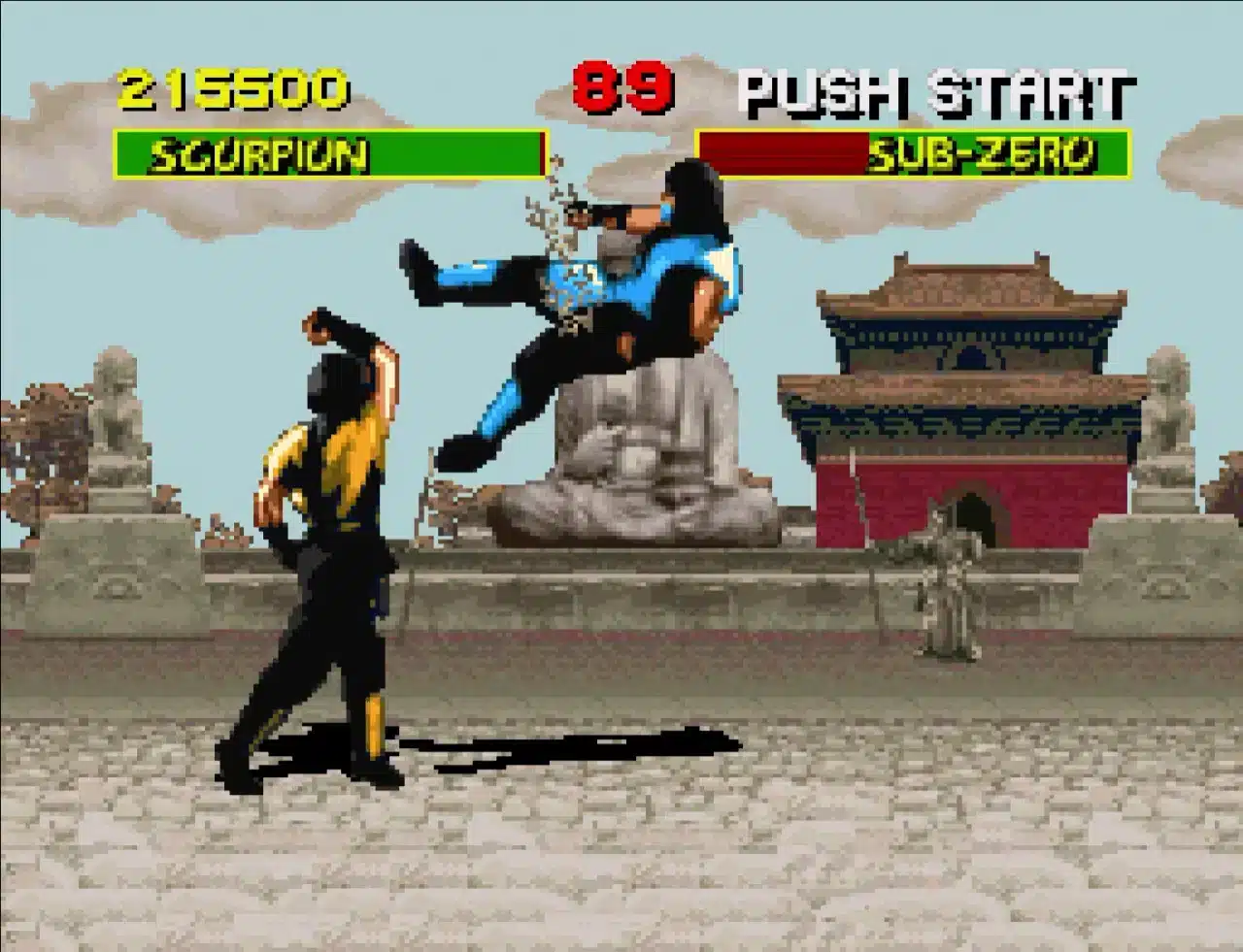 Batalha entre dois personagens de Mortal Kombat, Sub-zero e Scorpion. (Divulga&ccedil;&atilde;o / Internet)