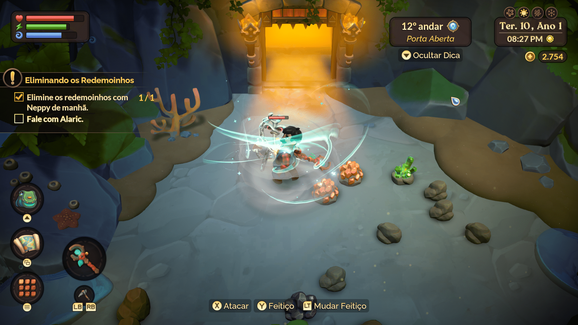 Screenshot de um personagem enfrentando inimigos em Fae Farm