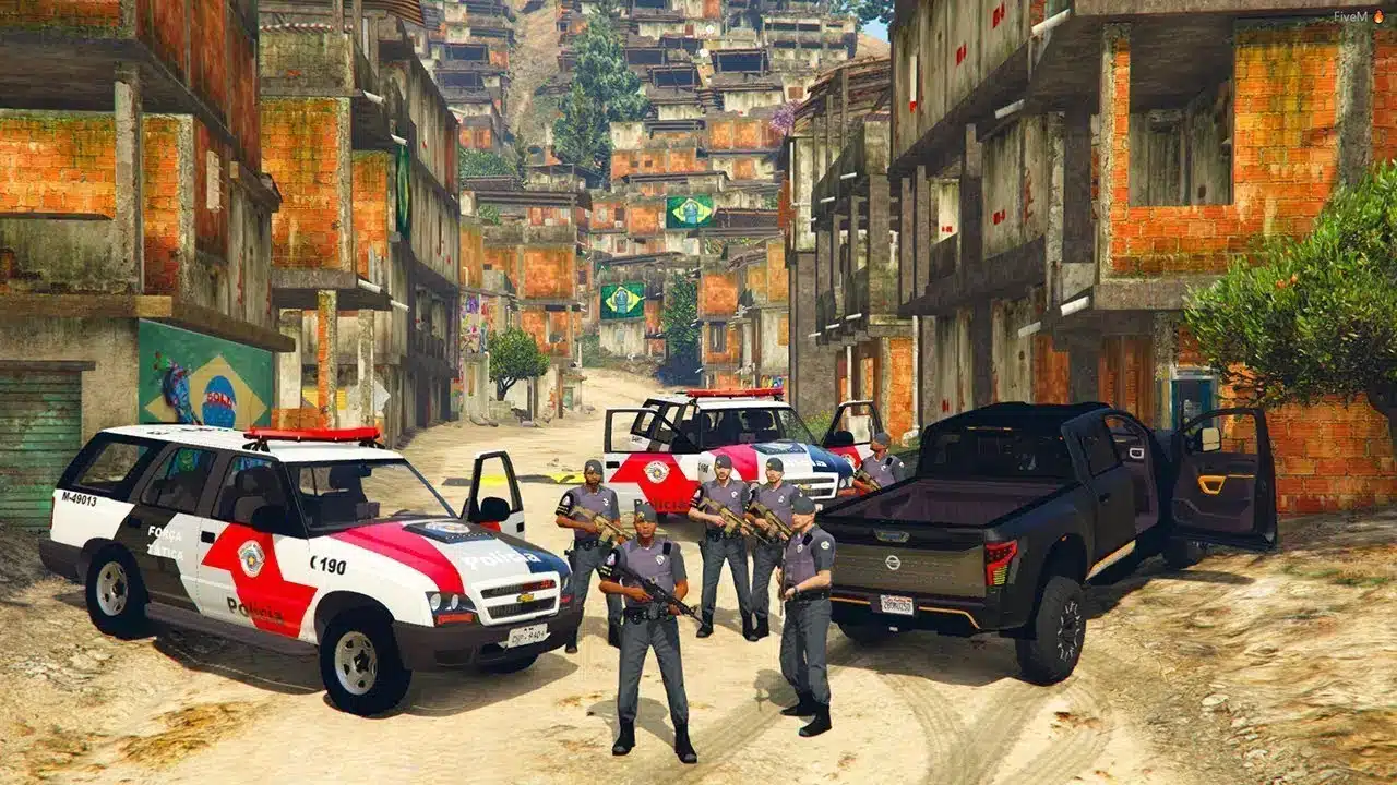 Imagem de policiais na favela de um servidor de GTA RP. (Divulga&ccedil;&atilde;o / Internet)